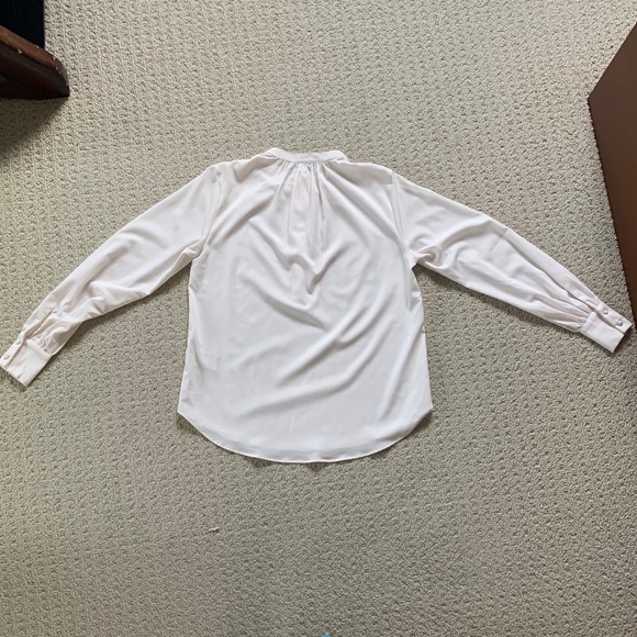 Last Chance ✨ H&M Cream Ivory Long Sleeve Blouse - Picture 2 of 6